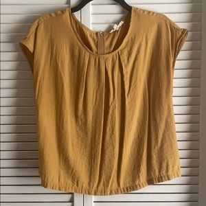 Golden cap sleeved blouse